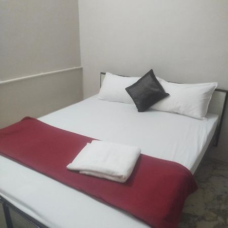 Swamy Residency Hotel Vellore Room photo